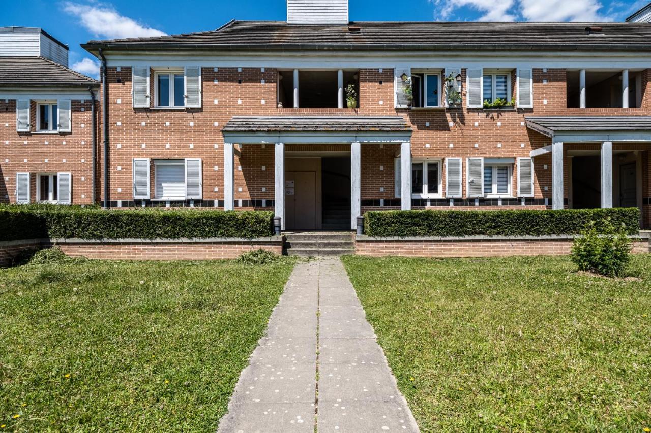 Disney Confort Golf Apartment Bailly-Romainvilliers Exterior photo